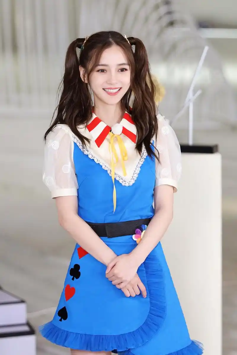 angelababy奔跑吧双马尾造型图片99