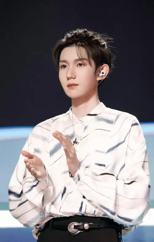 王源顺毛##王源代言雨洁去屑洗发水