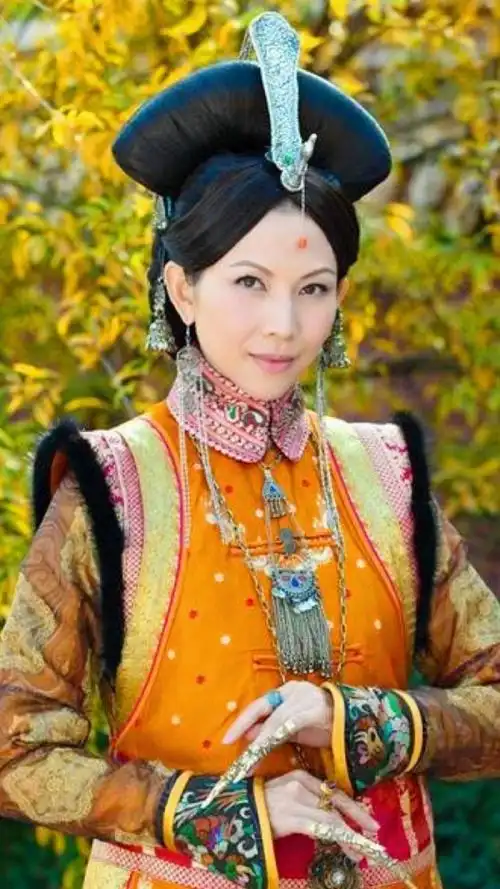 海兰珠自杀是电视剧《美人无泪》第27集的剧情.