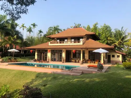 庄园拥有巴厘岛风格的两栋相邻的完整别墅,每栋别墅都有独立的私人