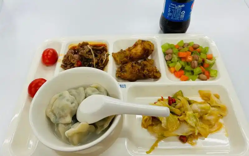 今日免费工作餐,冬至吃饺子!