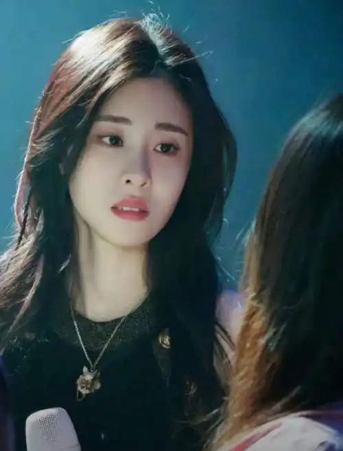 感觉张碧晨跟刘亦菲还挺像