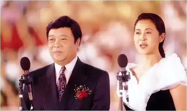 倪炜早期涉猎广泛,不仅在演艺和主持界崭露头角,但她发现自己的热情和