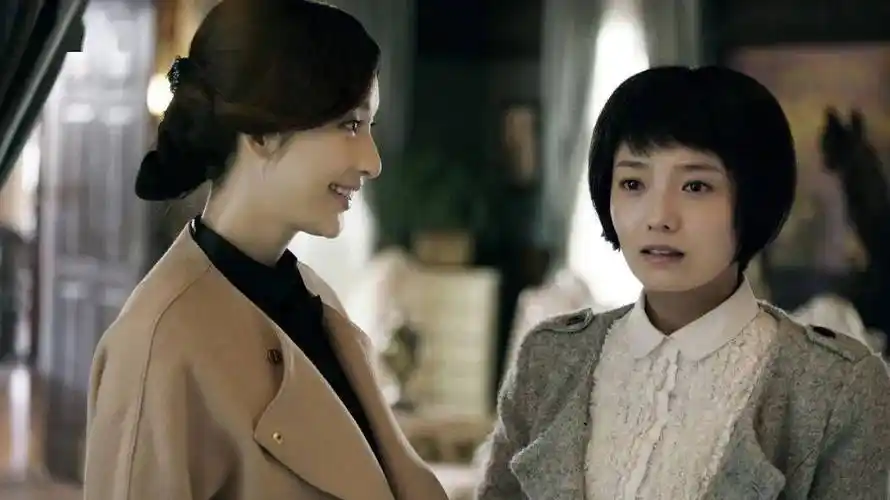 面具背后今晚开播李东学一人分饰双生子身陷四角恋情