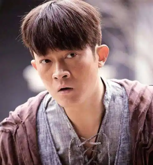 小编也跟着耳濡目染,看了不少杨志刚的电视剧