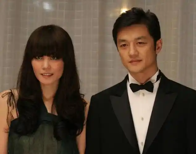 为什么说窦唯成就了王菲(窦唯王菲窦靖童三人同台)-天晟网