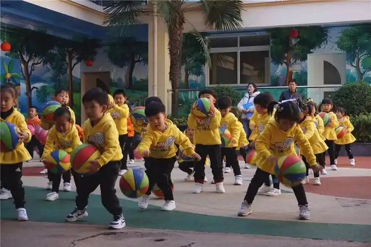 大研幼儿园第五届冬季运动会中班组