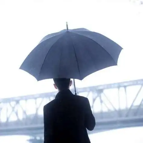 关于撑伞的情侣头像 情侣头像图片大全 -【爱个性】