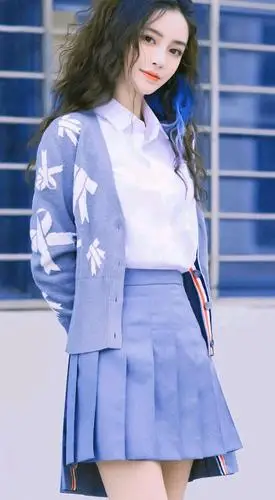 杨颖白衬衫百褶裙,高中生写真,青春靓丽!
