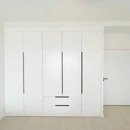 全屋定制实木衣柜现代简约家用卧室衣橱储物柜经济型一门到顶