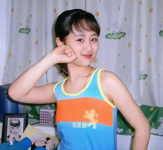 这才是杨紫小时候的样子