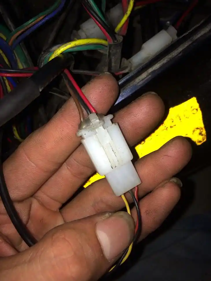 之后就不走了,我拆开电动车,控制器好的,转把是好的,保险丝好的