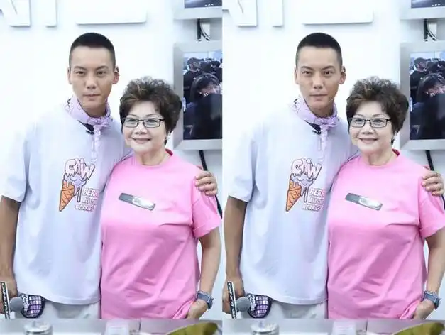 陈伟霆在妈妈身边好像回到小时候,"乖巧模样"真罕见,真幸福