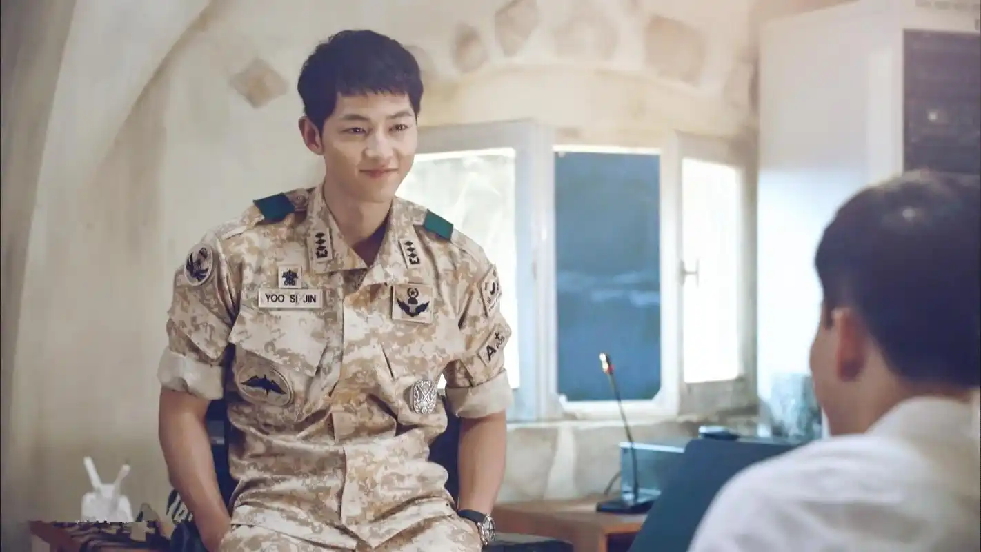 宋仲基太阳的后裔第八集听到告白高清剧照图片桌面壁纸