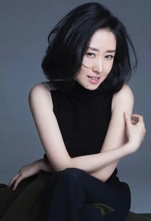 中国内地女演员刘敏涛,端庄大气实力派女演员!