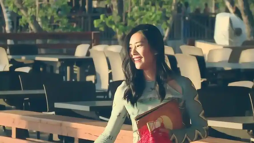 我们相爱吧:刘雯跟着红线走,一路回顾两人的点点滴滴