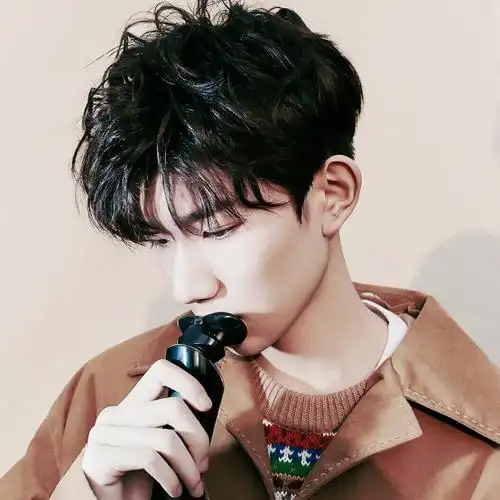 两-张-图-还有tfboys三小只:王俊凯,王源,易烊千玺高清壁纸,语录,头像