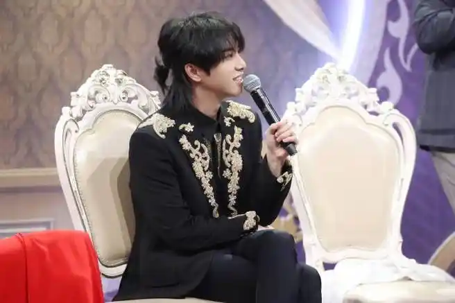 华晨宇扎小辫子##华晨宇王牌对王牌#我就知道,华晨宇148之华揪揪,你