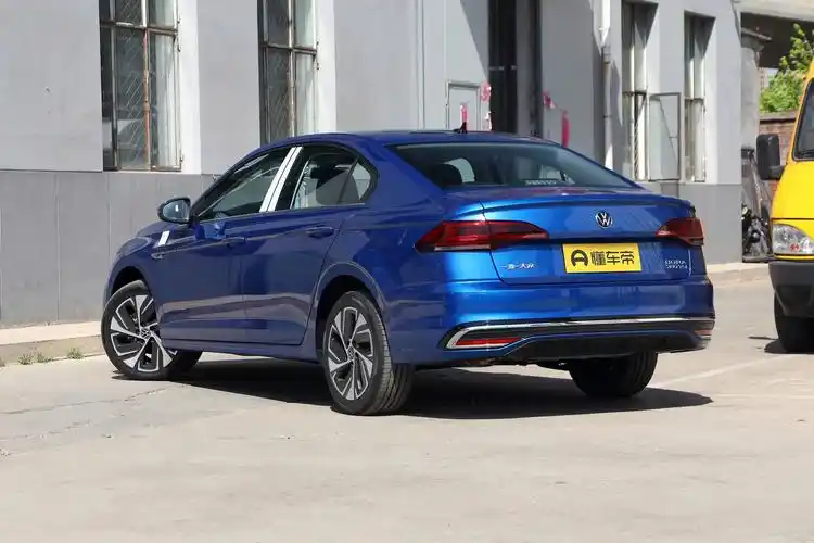 宝来dsg尊行版,售14.19万元,配1.4t发动机,动力平顺,适合家用