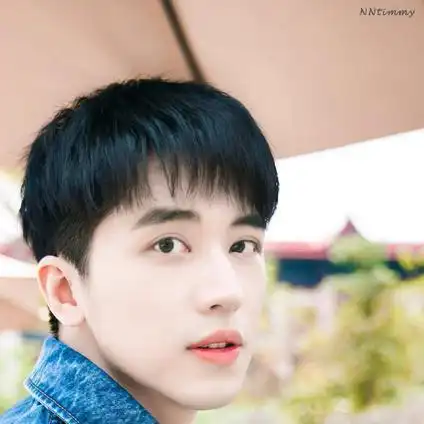 许魏洲 刚出道时不是非常愉快上热搜了?到底是怎么回事?