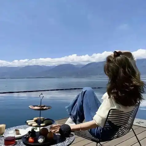 女生头像背影长发唯美仙气,透露出一种温柔的力量