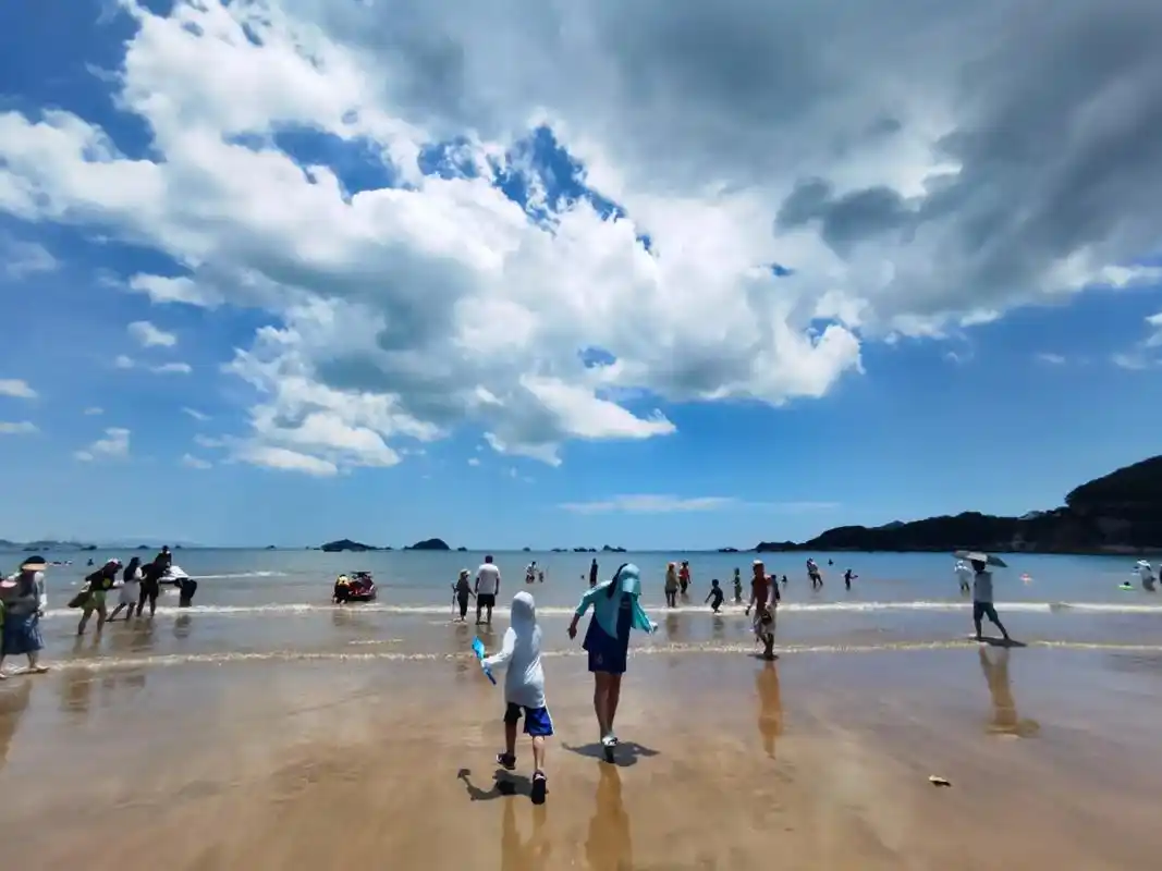 阳光沙滩海浪 #海边随拍 #夏日海岛旅行vlog #海岛旅 - 抖音