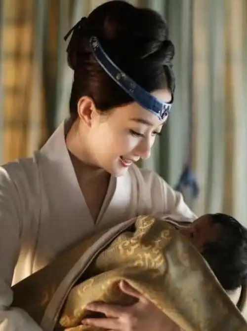 终于生了赵丽颖官宣诞下男孩冯绍峰升级当爹啦