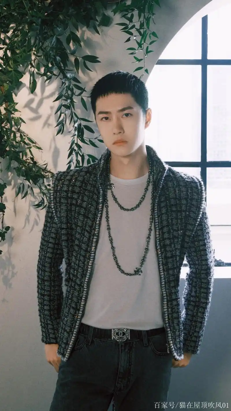 王一博小王子造型高级中带着无人能及的贵气