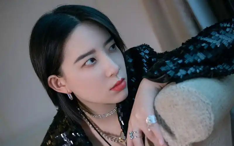 李斯丹妮时尚写真图片桌面壁纸