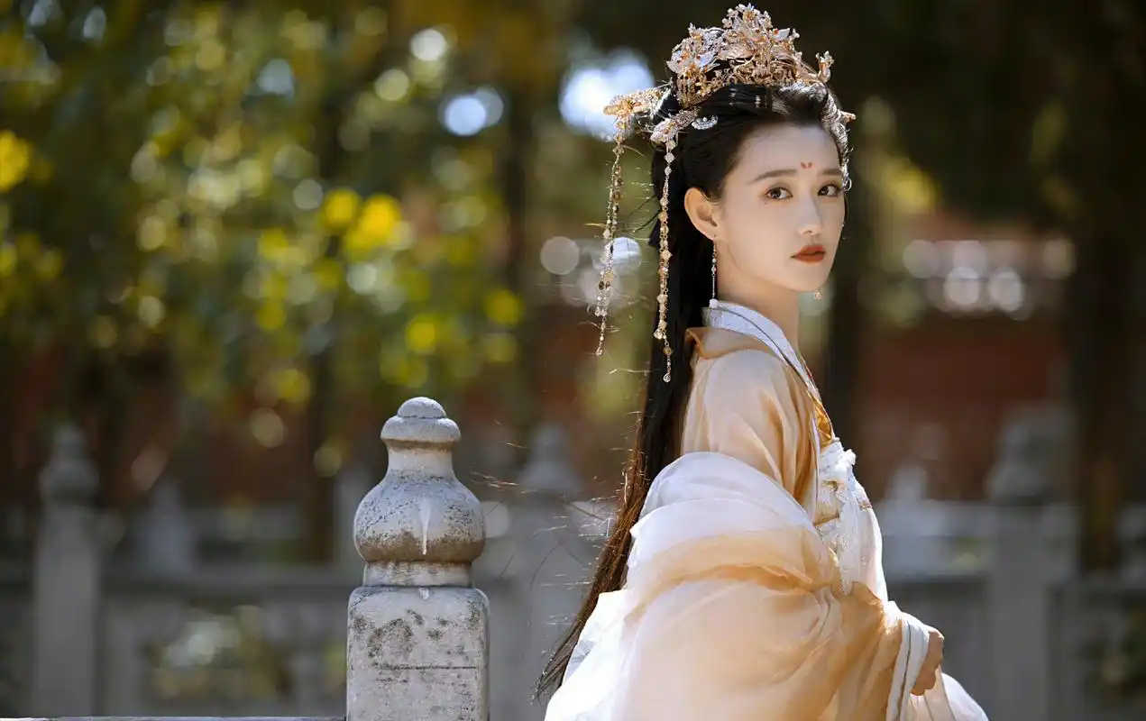 蒋依依最新古装造型,古风大片的感觉有了,冬日古风写真,大雪了