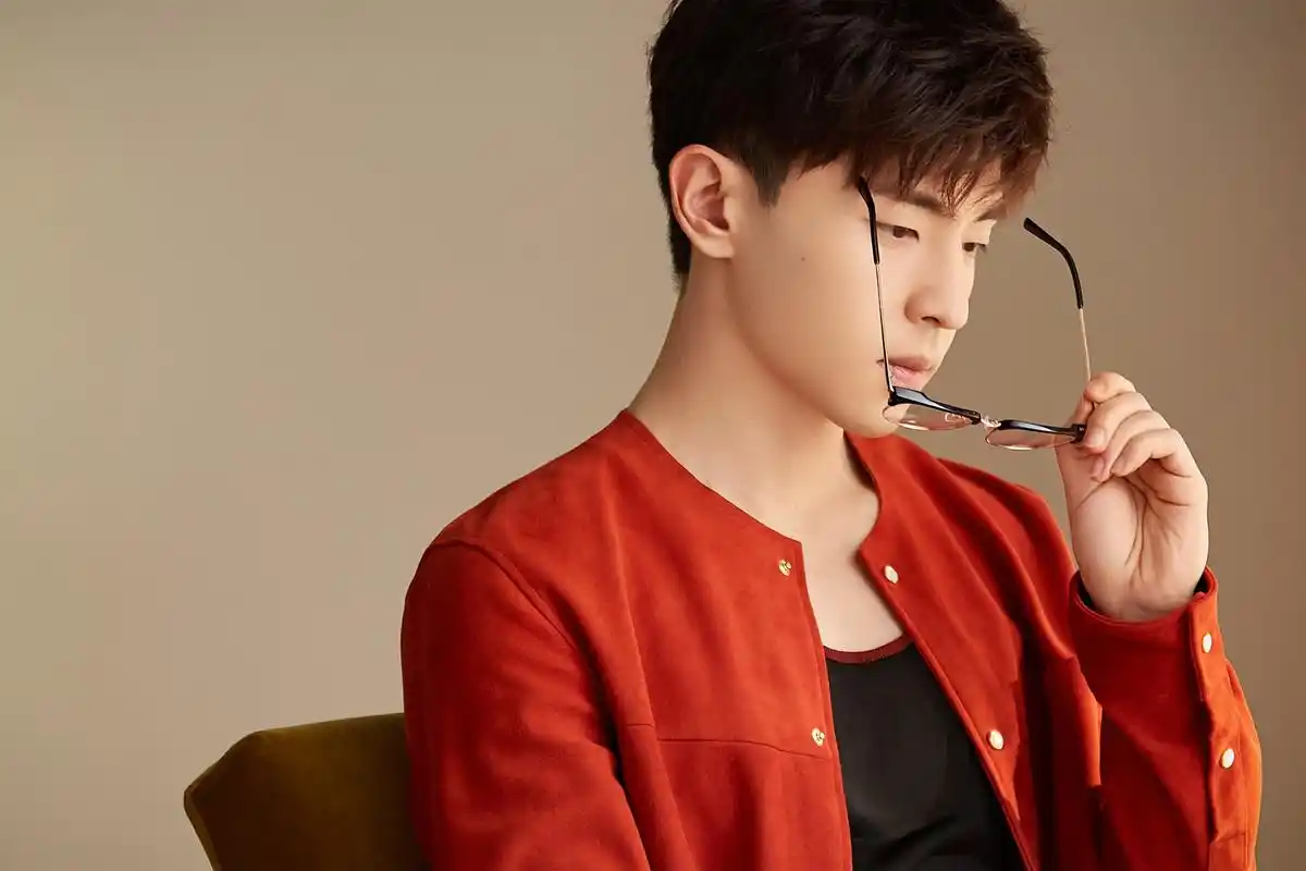 10秒内转发,你将收获新鲜邓伦高清无水印大图一张!