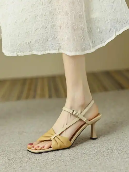 真皮女鞋  #鞋控の日常  #绝美高跟鞋  #绝美高跟鞋  #夏日凉鞋