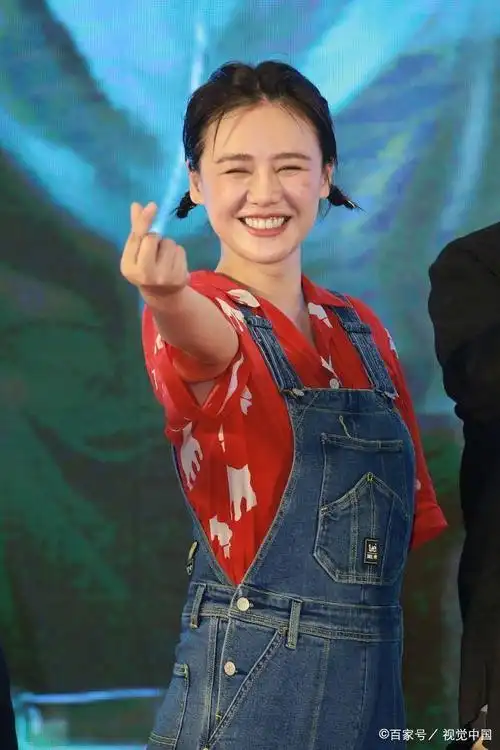 马思纯咋胖成这样了?憨厚朴实手像个莲藕,网友:看起来得有130