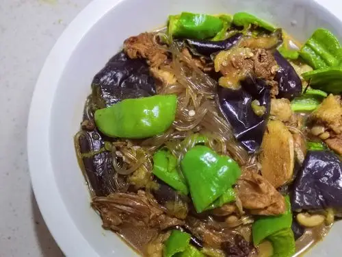 黑乎乎,咸乎乎,辣乎乎    北方菜以炖菜为主 喜欢把肉类和蔬菜炖成一