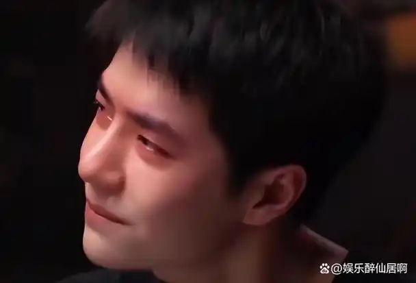 王一博梁朝伟评价王一博只字未提演技却字字珠玑