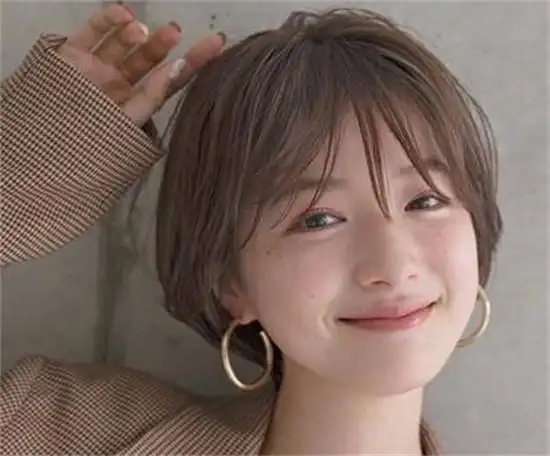 不烫也好看的女生短发,女生短发款款时尚越剪越上瘾