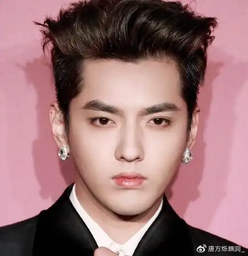 吴亦凡活动生图来了这颜值真的是谁看了都爱