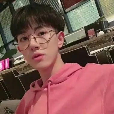 戴眼镜阳光高冷型气质男头合集_男生头像_美头网