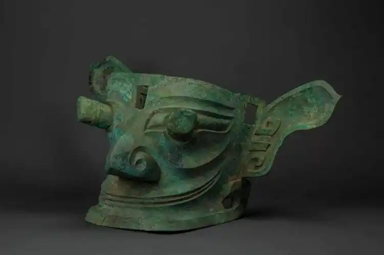 2019年三星堆青铜人的价格拍卖