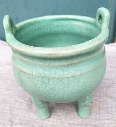 宋瓷～北宋汝窑系天青色出耳三足鼎式炉真品造型优美工艺精湛技法细赋