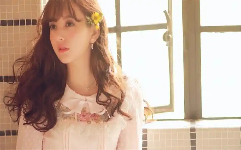 郭富城女友方媛粉嫩日系风清新写真电脑壁纸图片下载