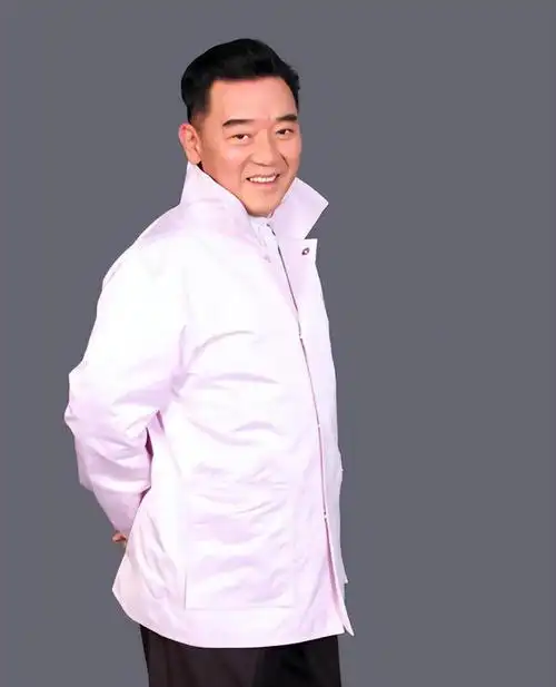 李立群:与发妻林丽钦一见钟情,相伴一生无绯闻,晚年幸福平淡|演员