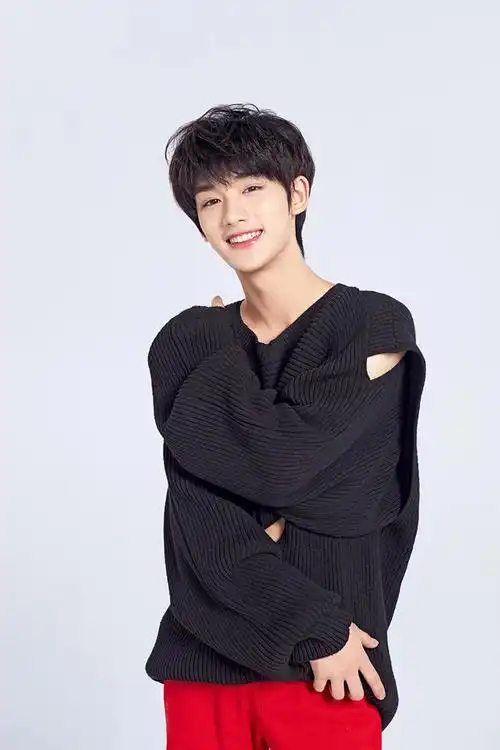 丁程鑫笑起来太好看了