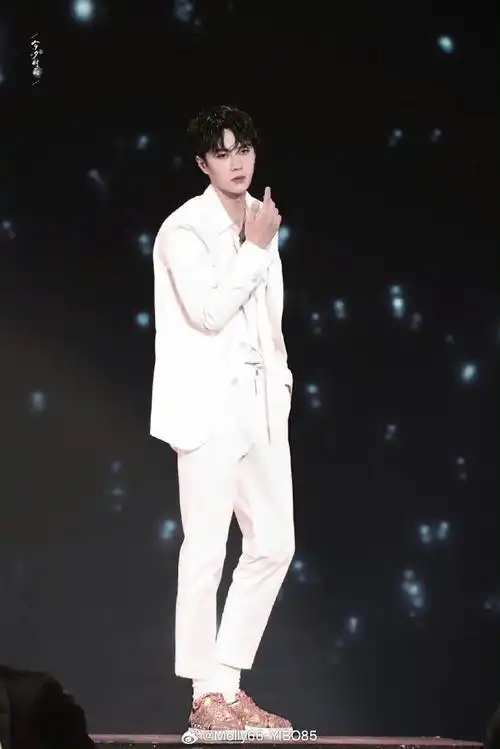 王一博散落的华服好欲##王一博