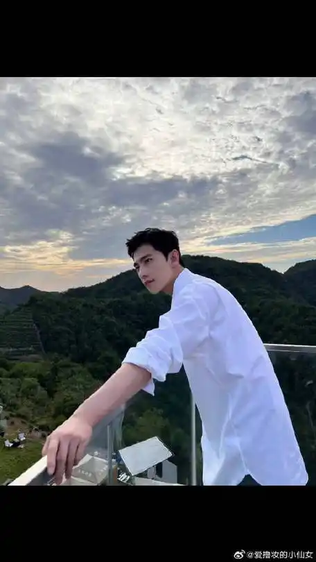 杨洋 白衬衫 禁欲系