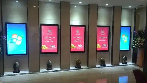 山东壁挂广告机品牌,商场百货商店广告机,机场,码头,车站广告机