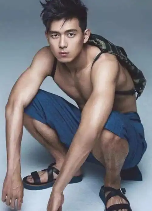 《亲爱的,热爱的》李现为何不露腿?"毛裤腿"很不偶像剧