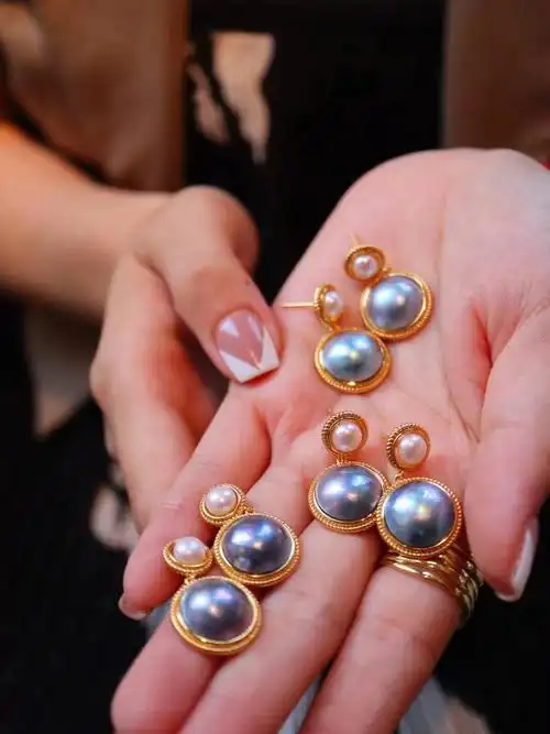 优雅海水马贝珍珠耳钉