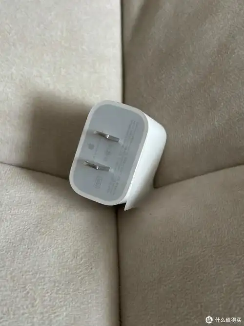 苹果充电头 4 招辩真假!这样选平替最划算_充电器_什么值得买
