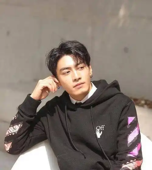 台30岁以下演技好男演员张轩睿姊弟恋专业户